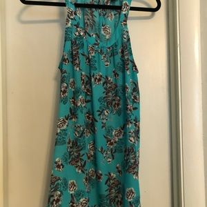 Torrid teal top with grayscale flower print